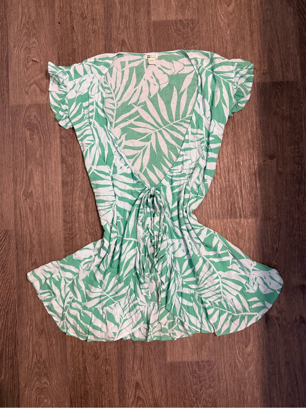 Billabong Tropical Leaf Open-Front Kimono Cover-Up in Green & White
